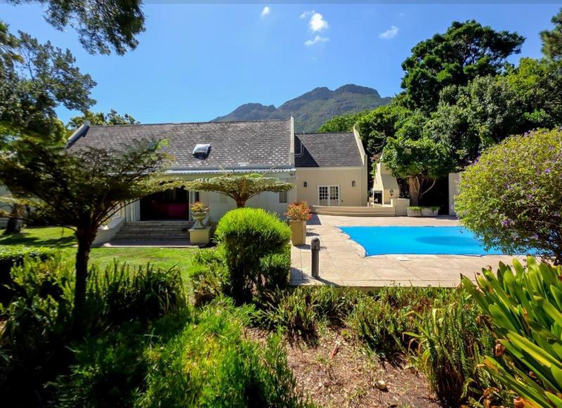 6 Bedroom Property for Sale in Hout Bay Western Cape